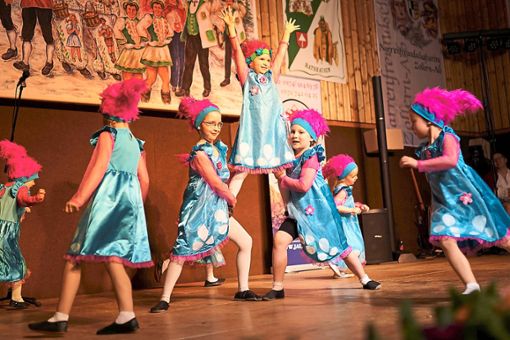 Die kleinen Tänzerinnen sorgen für Furore. Foto: Irion Foto: Schwarzwälder Bote