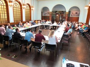 Wegen des erwarteten Besucherandrangs wurde die Gemeinderatssitzung ins Forum König-Karls-Bad verlegt (Symbolfoto). Foto: Mutschler
