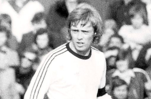 Der blonde Haarschopf war sein Markenzeichen: Rainer Hollasch hatte eine erfolgreiche Zeit beim FC 08. Foto: Archiv
