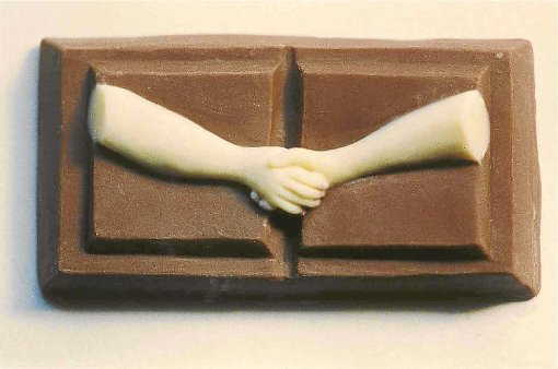 Schokolade mit Biss – auch die spielt eine Rolle beim Kunstprojekt für Hausfrauen und -männer der städtischen Galerie. Foto: privat Foto: Schwarzwälder-Bote