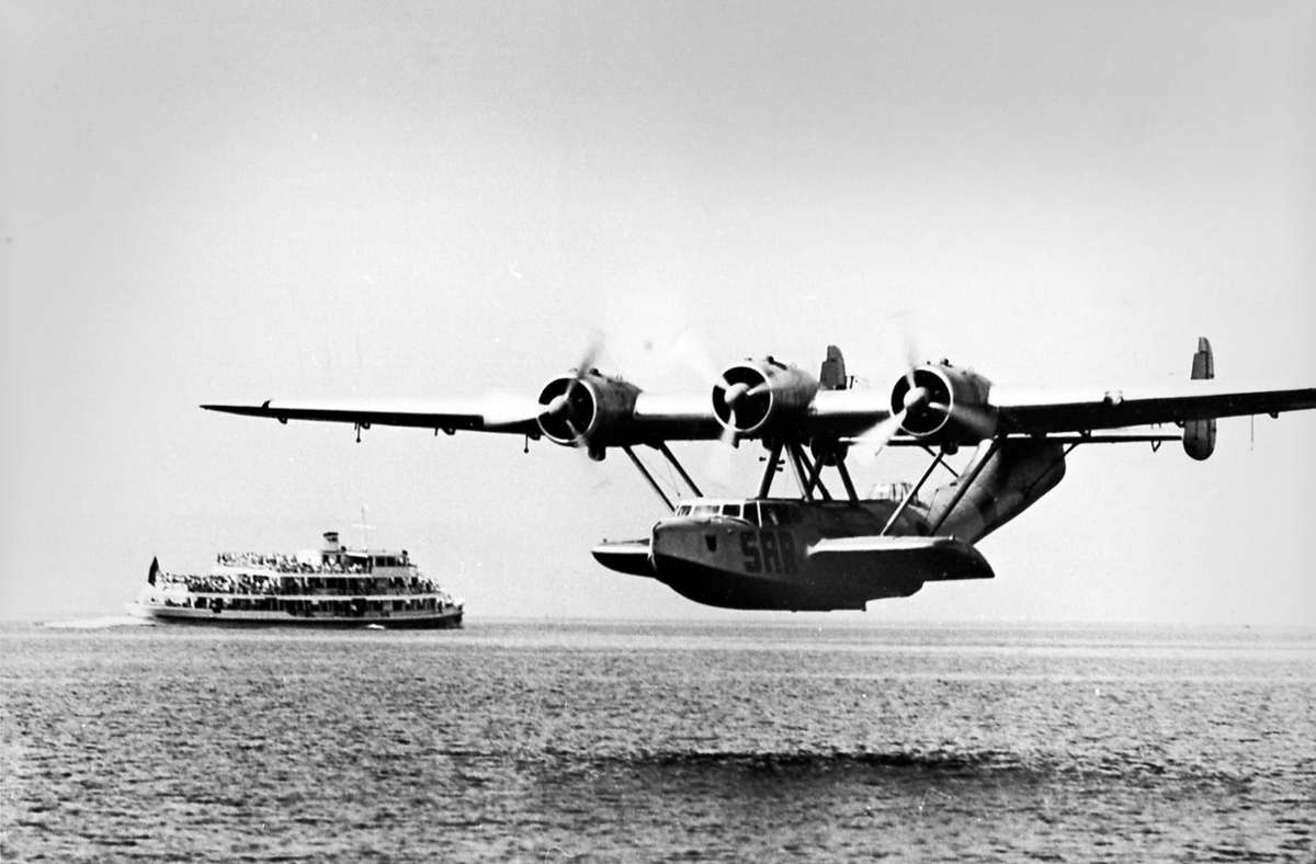 Vor 50 Jahren wurde die letzt Do 24 ATT von Mallorca nach Friedrichshafen überführt. Das Bild zeigt sie kurz vor der Wasserung.