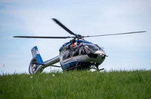 Noch in der Nacht war ein Helikopter der Polizei im Einsatz und suchte nach dem Dieb. Bereits am Mittag zuvor war er um Oberndorf herum unterwegs. (Symbolbild) Foto: Heidepriem