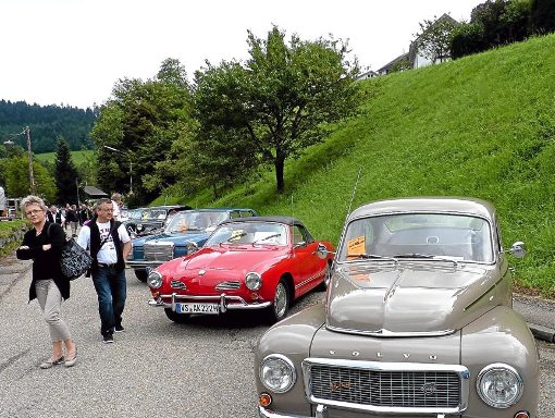 Viele Besucher zog es nach Wolfach. Dort schauten sie sich verschiedene Oldtimer an. Foto: Jehle