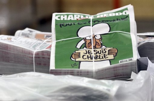 Nachfrage ungebrochen: Nach dem Terroranschlag von Paris setzt sich der Ansturm auf die erste Ausgabe des französischen Satiremagazins Charlie Hebdo fort. Foto: EPA