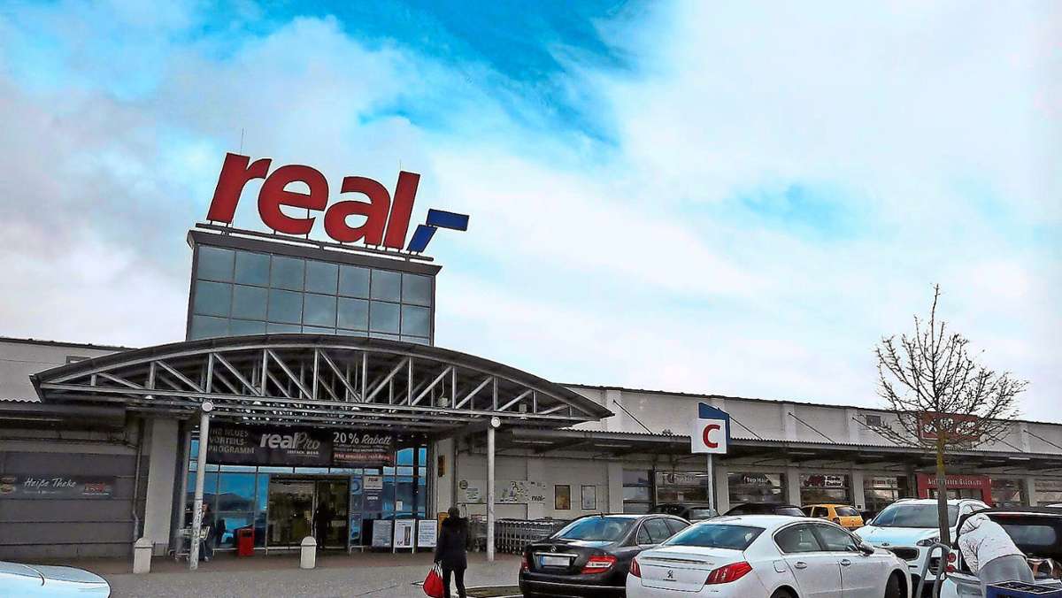Supermarkt in Oberndorf: Real meldet Insolvenz an