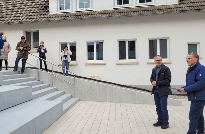 Ortsrundgang in Dürrenmettstetten: Sulzer Bürgermeister Keucher nimmt sich den einzelnen Stadtteilen an