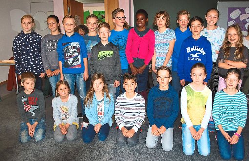 Die Klassensieger aus dem Wettbewerb Gedichte vortragen an der Ludwig-Uhland-Schule in  Schömberg. Foto: Fisel Foto: Schwarzwälder-Bote