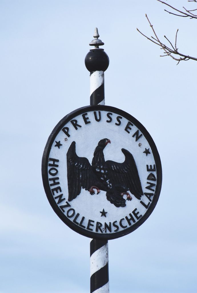 Eine Grenztafel wie diese, stand beim Stenes (Gasthaus Linderhof) bis 1935 an der Grenze zwischen Straßberg und Ebingen.