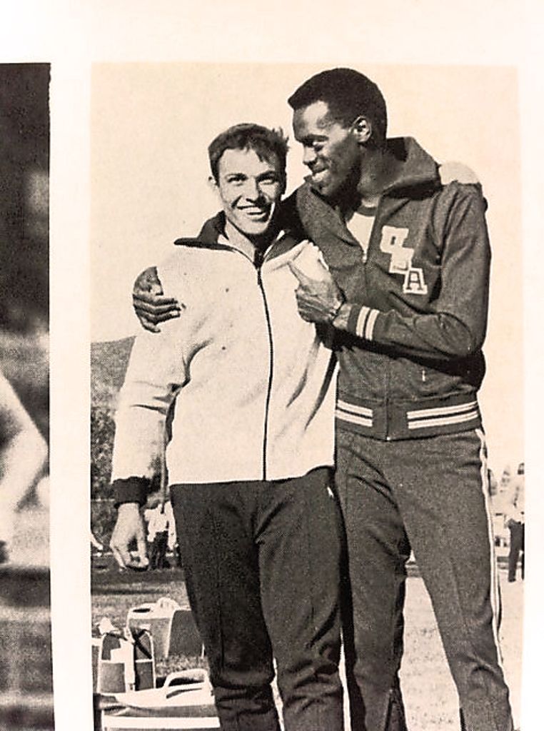 Reinhold Boschert (links) mit dem ehemaligen Weltrekordhalter Ralph Boston.