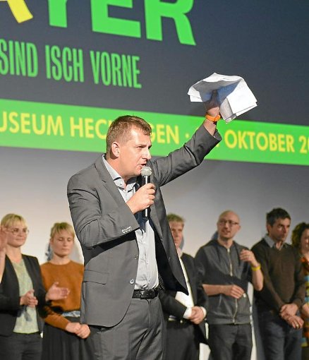 Setzt seiner Heimatstadt mit seinem neuen Film ein Denkmal: Regisseur Hannes Stöhr bei der Premiere. Foto: Wais