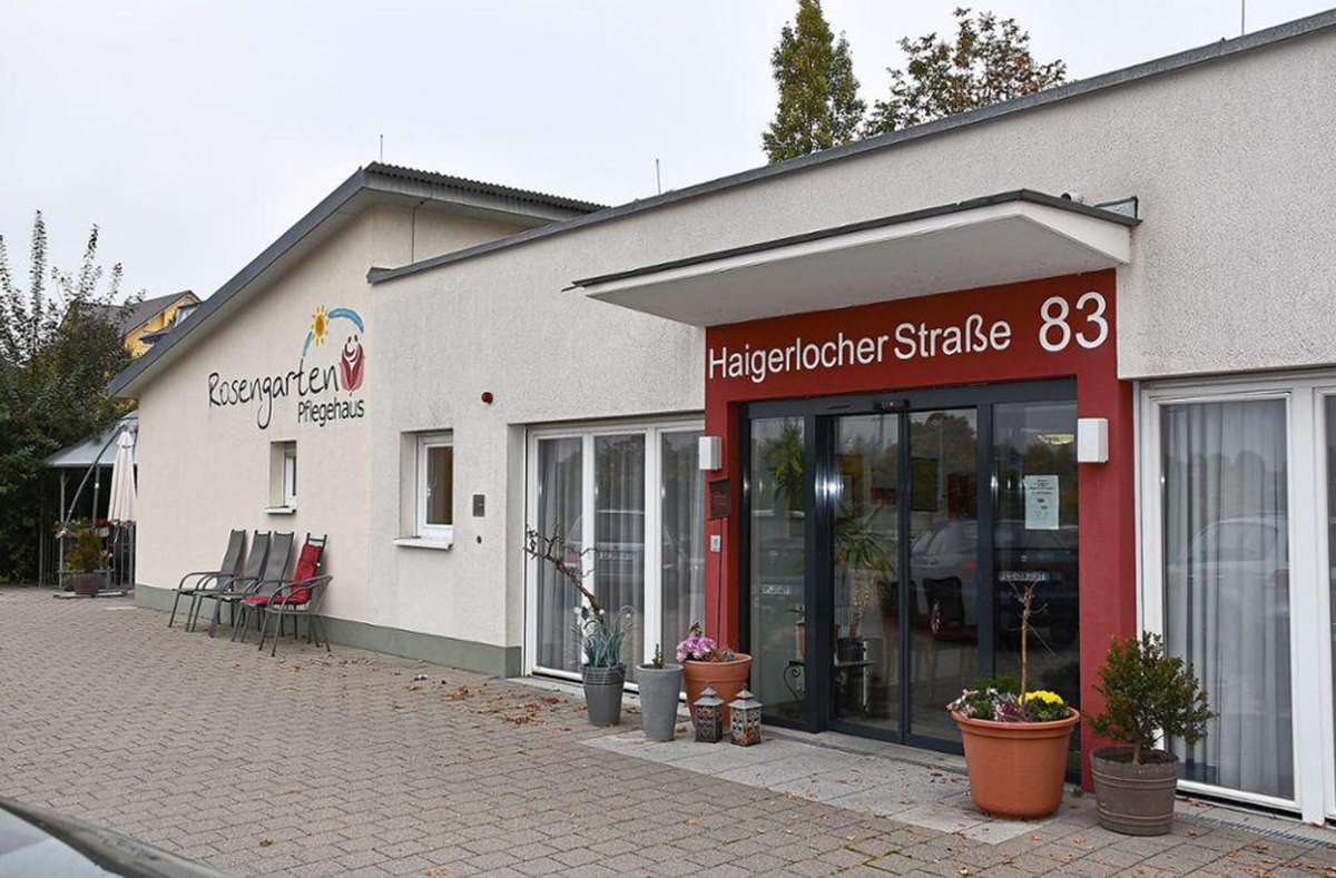 Im Pflegeheim Rosengarten in Empfingen wurde einer Mitarbeiterin gekündigt, weil sie sich nicht impfen lassen wollte. Foto: Baiker