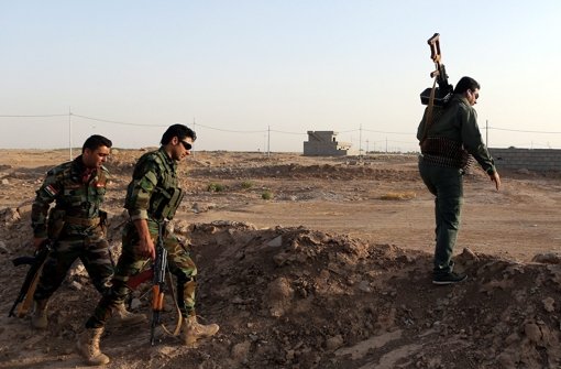 Kurdische Peshmerga-Kämpfer haben im Irak die Offensive gegen die Terrormiliz Islamischer Staat begonnen. (Archivbild) Foto: dpa