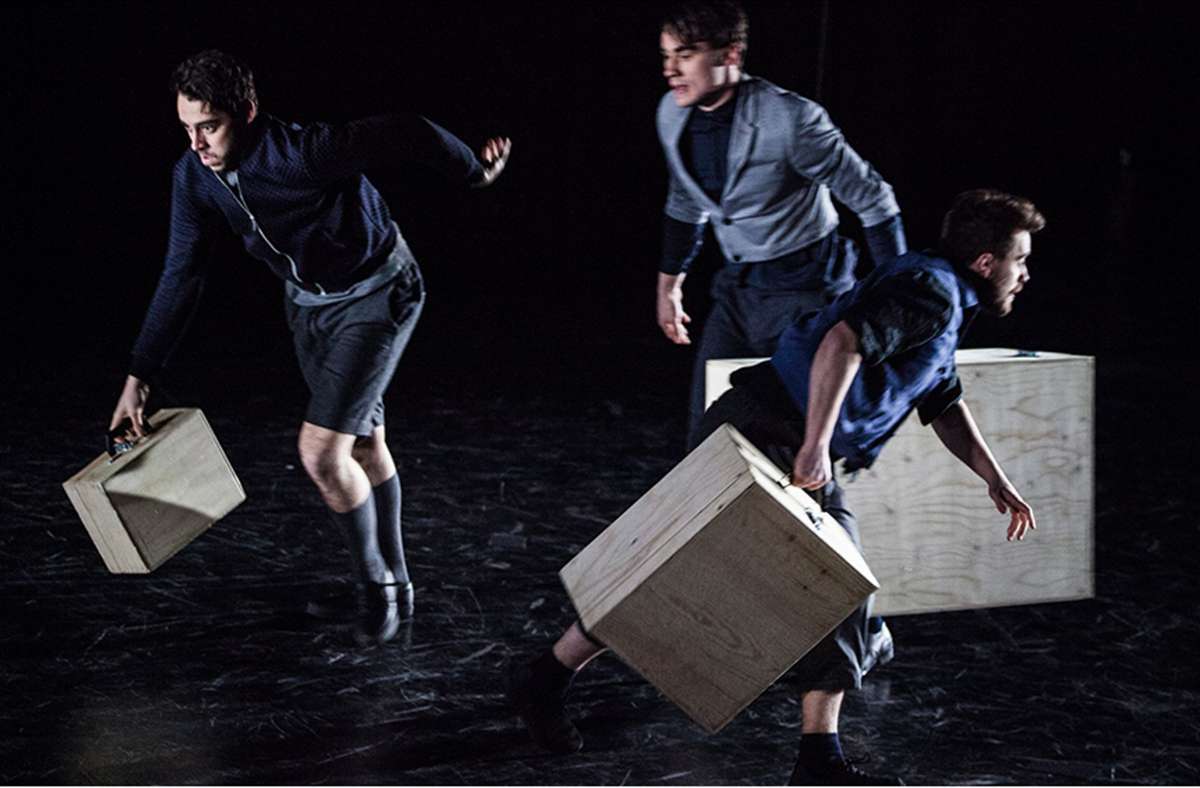Besitz macht einsam: Tanzperformance „de passant“ aus Belgien. Foto: Kathleen Michiels