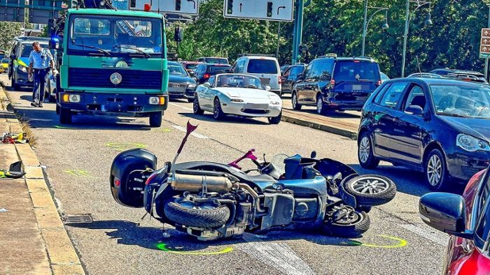 Rollerfahrer wird in Offenburg schwer verletzt