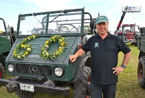 Frank Hertenbergers Unimog ist 60 Jahre alt. Zum Geburtstag hat er wieder ein Treffen für landwirtschaftliche Fahrzeuge organisiert. Fotos: ah Foto: Schwarzwälder-Bote