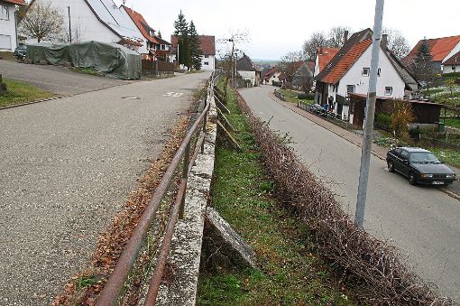 Die Bergstraße in Täbingen soll nächstes Jahr saniert werden.  Foto: Hertle