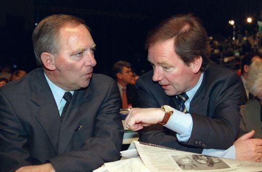 Thomas Schäuble (rechts), der langjährige Geschäftsführer der landeseigenen Brauerei Rothaus und Bruder von Finanzminister Wolfgang Schäuble (links), ist tot. Foto: dpa