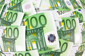Ein Mann verlor einen Umschlag mit 19.000 Euro. (Symbolbild) Foto: IMAGO/blickwinkel/McPHOTO/BilderBox