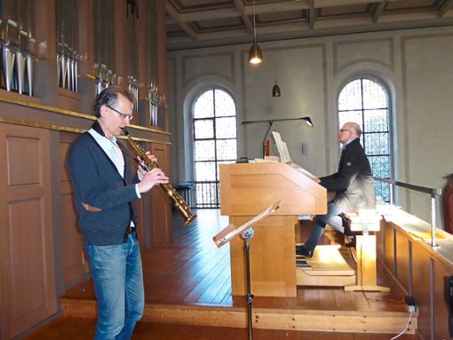 Martin Schoch an der  Orgel und Michael Weller am Sopran-Saxofon.  Foto: Schmid Foto: Schwarzwälder Bote