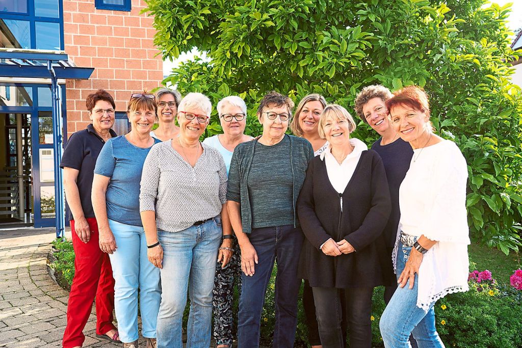 Die Ehrenamtlichen der Hospizgruppen aus dem Zollernalbkreis sind bereit für den Start des Projekts Hospiz macht Schule. Fotos: Engelhardt