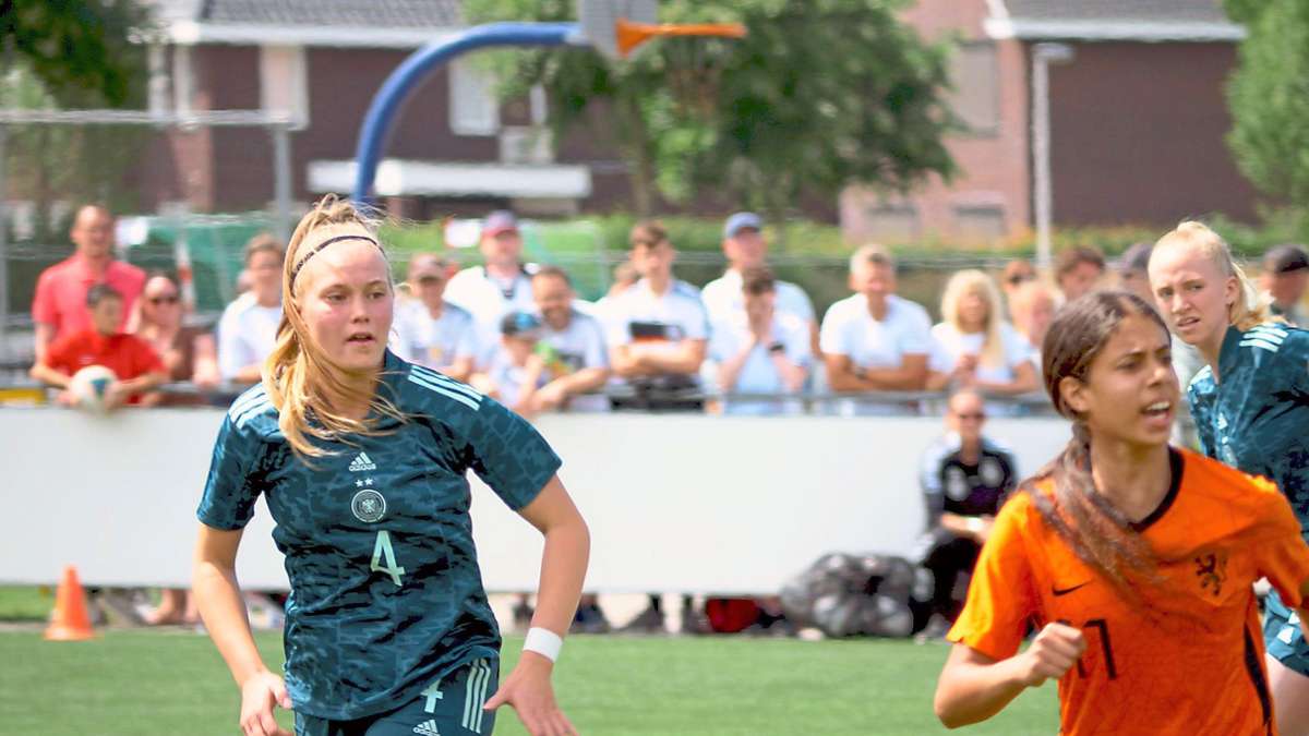 Fußball in Balingen: Nationalspielerin Katharina Schäfer fiebert bei EM mit