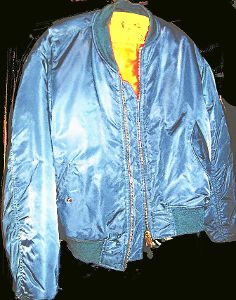 Klassisches Kleidungsstück eines Skinheads: Bomberjacke aus Nylon oder feuerfestem Nomex-Material. Foto: Archiv Foto: Schwarzwälder-Bote