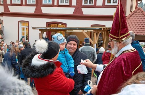 Der Nikolaus beschenkt am Samstag- und Sonntagnachmittag Kinder. Foto: Köncke