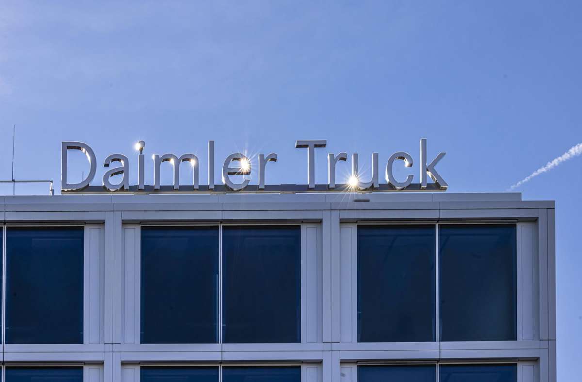 Lkw-Bauer in Leinfelden-Echterdingen: Daimler Truck will mit Partnern Batteriezellen in den USA produzieren