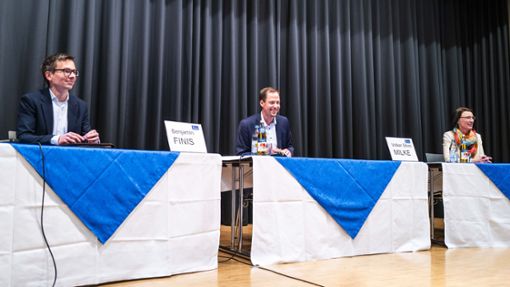 Fragen wurden in der Reihenfolge Birgit Maier, Silvio Milke und Benjamin Finis (von rechts) beantwortet. Foto: Thomas Fritsch