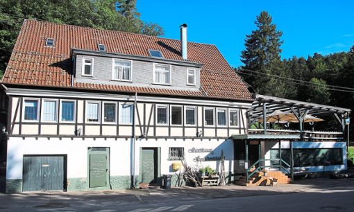 Eine lange Geschichte hat das ehemalige Mühlenhaus und der heutige Gasthof Eyachmühle unter der Leitung von Familie ­Oelsner/Späth. Foto: Gegenheimer