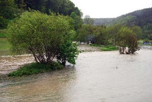 Ein solches Hochwasser wie im Frühjahr 2013 soll es in Straßberg nicht mehr geben. Foto: Archiv Foto: Schwarzwälder-Bote