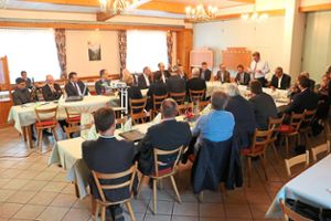 Beim Breitbandgipfel in Winterlingen diskutierten die Teilnehmer über die Herausforderungen des Breitbandausbaus im ländlichen Raum.  Foto: Ehrlich Foto: Schwarzwälder Bote