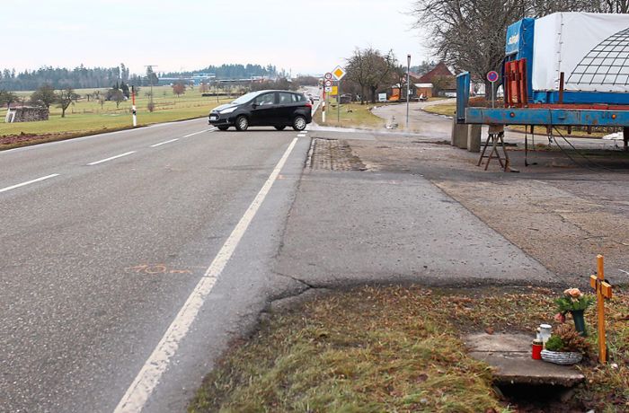 L 404 in Pfalzgrafenweiler: Unfallträchtiger Straßenabschnitt:   Gemeinde  will Zufahrten sperren