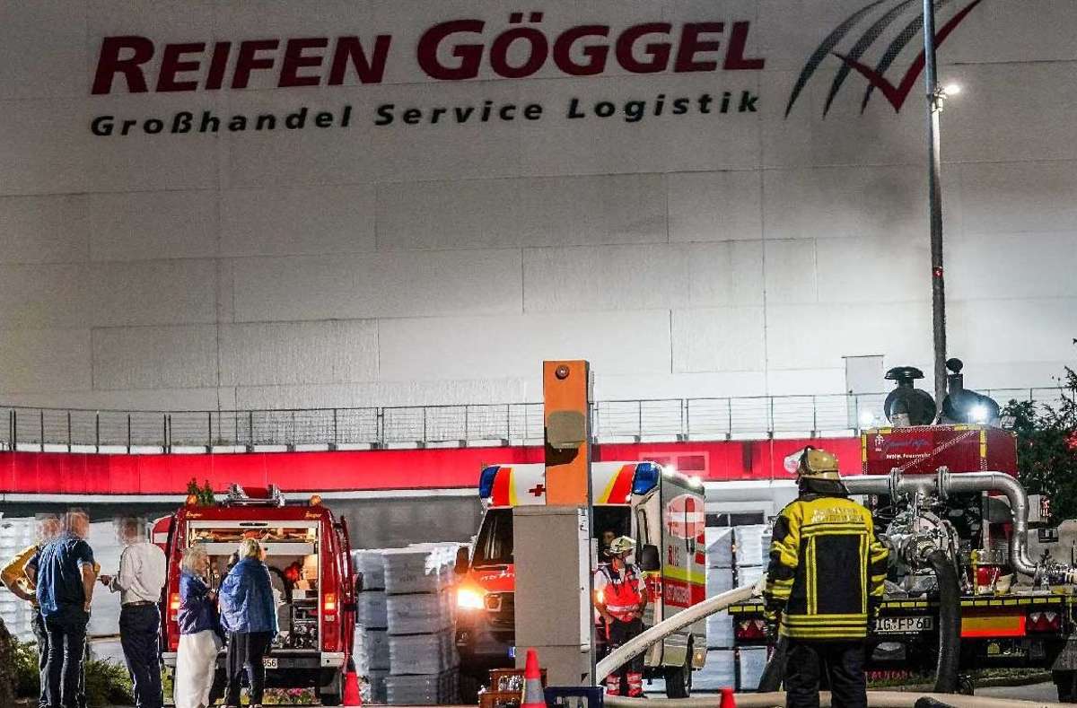 Großbrand bei der Firma Reifen Göggel: Der Sicherheitsdienst Be Save war mittendrin. Foto: SDMG/ Kohls