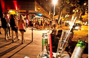 Leere Flaschen und Gläser: Nach dem Alkoholgenuss läuft manches aus dem Ruder Foto: Max Kovalenko/PPF