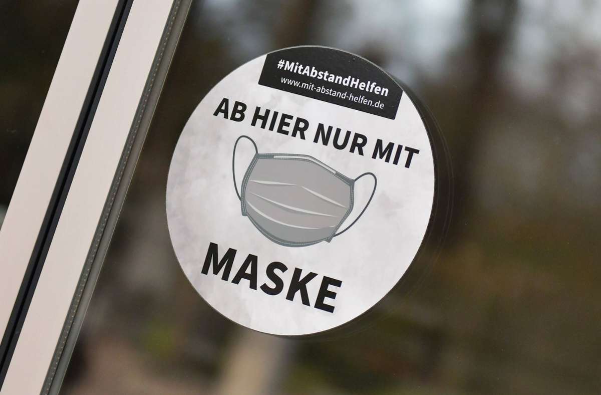Wegfall der Maskenpflicht: Unternehmen in Baden-Württemberg bleiben vorsichtig