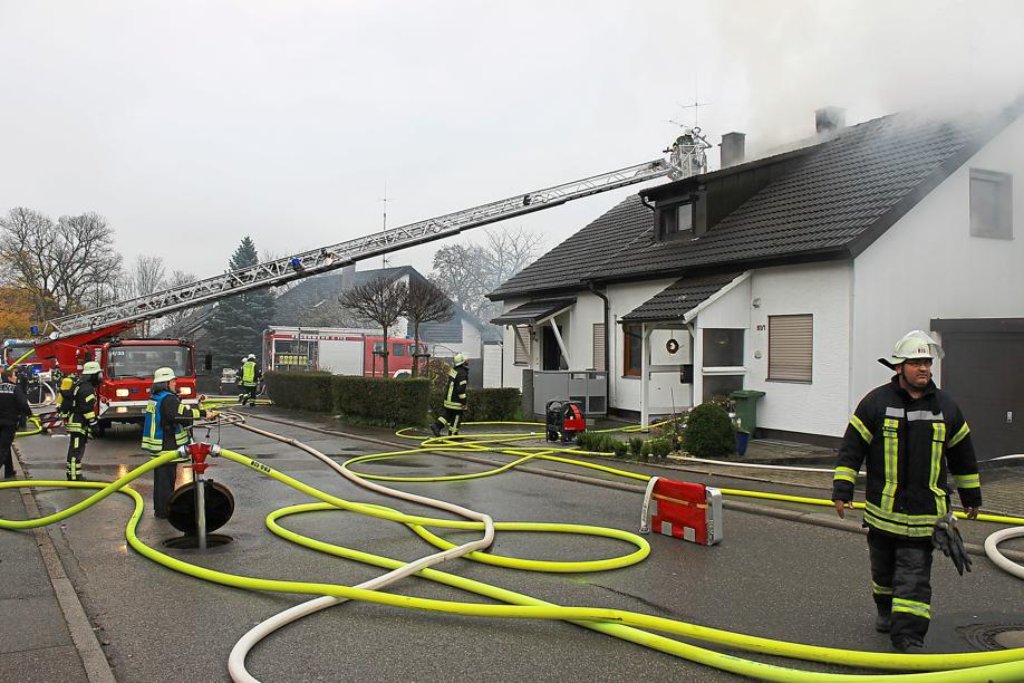 Am Mittwoch ist bei einem Wohnhausbrand in Rottenburg ein Schaden von mindestens einer Viertelmillion Euro entstanden.