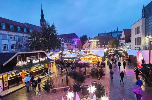 Bis zum 23. Dezember lädt der Offenburger Weihnachtsmarkt täglich von 11 bis 21 Uhr zum Besuch ein. Foto: Stadt Offenburg