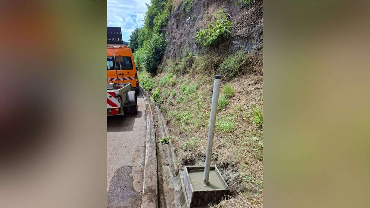 L-rmschutz-an-der-B462-In-Schramberg-beginnt-Montage-von-Tempo-30-Schildern