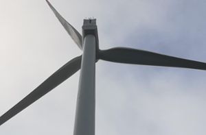 Die Windparkanlage in Straubenhardt (Foto) wurde im Vorfeld der Entscheidung über einen Windpark vom Rottenburger Gemeinderat und von Bürgern besucht, es gab Gespräche mit den Verantwortlichen und mit Straubenhardter Bürgern. Foto: Baum