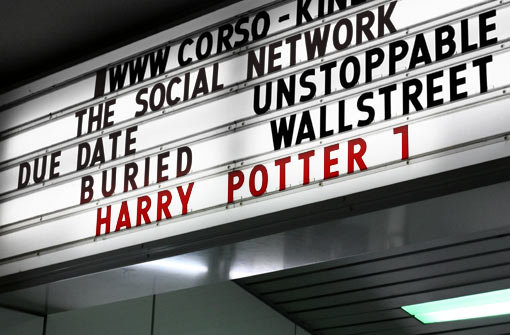 Der Film Harry Potter und die Heiligtümer des Todes feiert am 18. November Deutschlandpremiere. Wir haben zur Preview des Films im Corso Vaihingen, pünktlich zur 23.59 Uhr-Vorstellung, Potter-Fans nach ihren Erwartungen und Lieblingscharakteren gefragt. Foto: Steiner