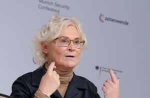 Verteidigungsministerin Christine Lambrecht will offenbar zurücktreten. Foto: imago/Political-Moments