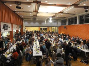Das  Interesse am australischen Abend des  Kultuvereins in der Gechinger Gemeindehalle war groß. Foto: Schillaci Foto: Schwarzwälder Bote