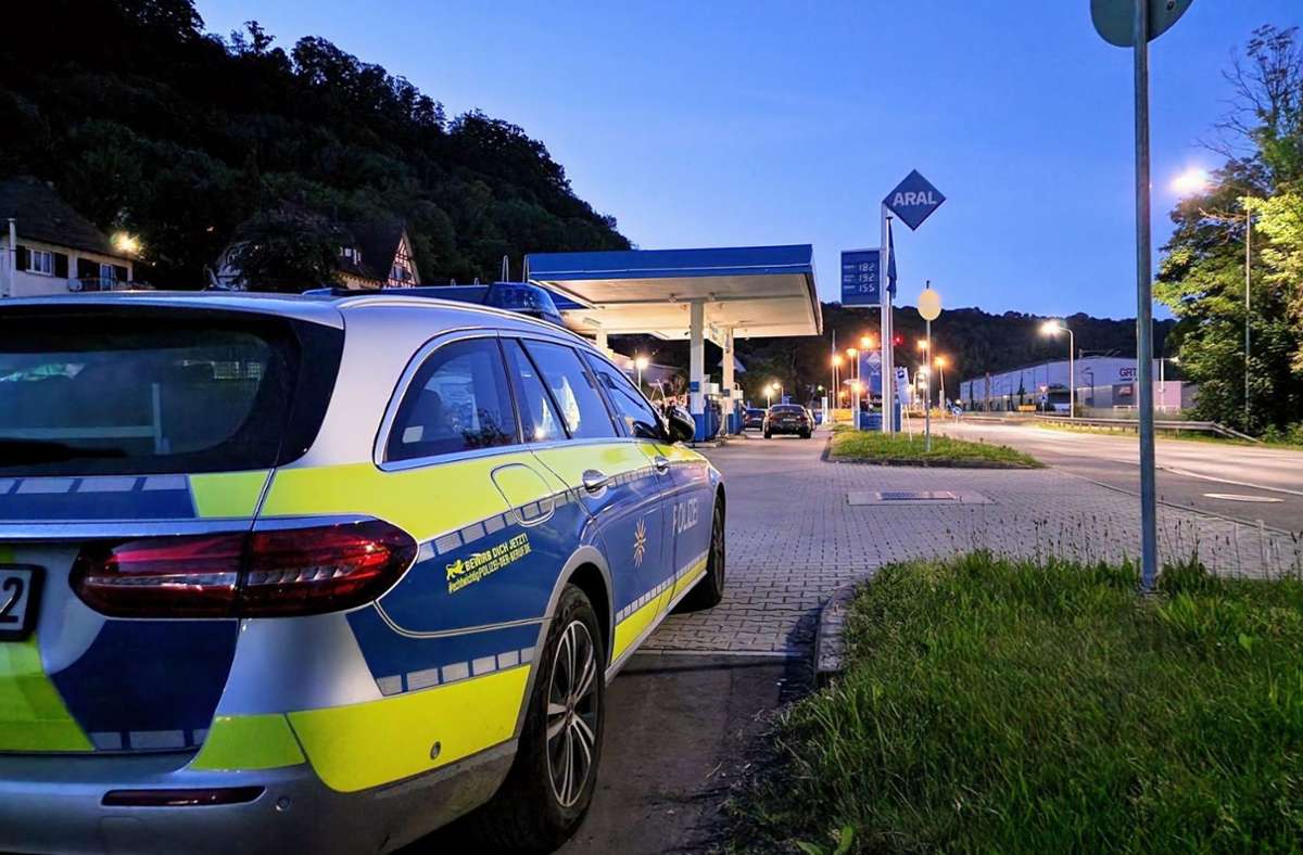 24-Jähriger geschnappt: Festnahme nach Überfall auf Tankstelle in Sulz