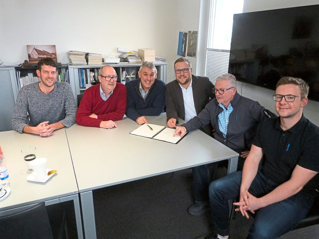 Sie haben sich erfolgreich auf eine Zukunftsstrategie geeinigt (von links): Sebastian Rolfes, Rolf Fleig und Ulrich Kornhaas vom Büro Eppler sowie Michael Gfrörer, Gebhard Gfrörer und Timo Gfrörer.