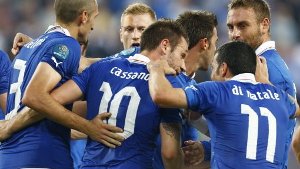 Italien zieht durch 2:0-Sieg ins Viertelfinale ein