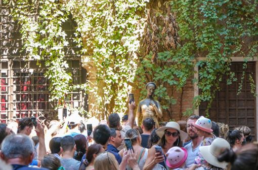 Verona gilt als Stadt der Liebenden – hier befindet sich das Haus von Julia aus Shakespeares „Romeo und Julia“. Foto: Imago/ZUMA Wire/IMAGO/Fabio Sasso