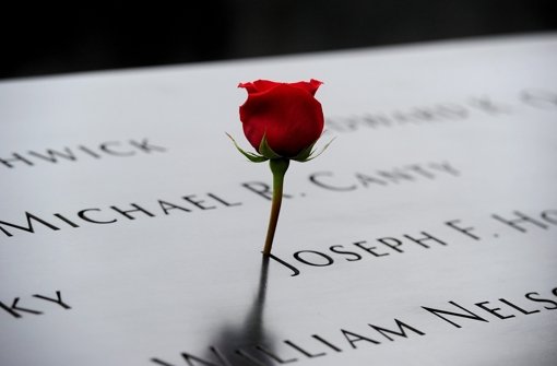 Die Menschen am Ground Zero in New York gedenken der Opfer vom 11. September. Foto: dpa