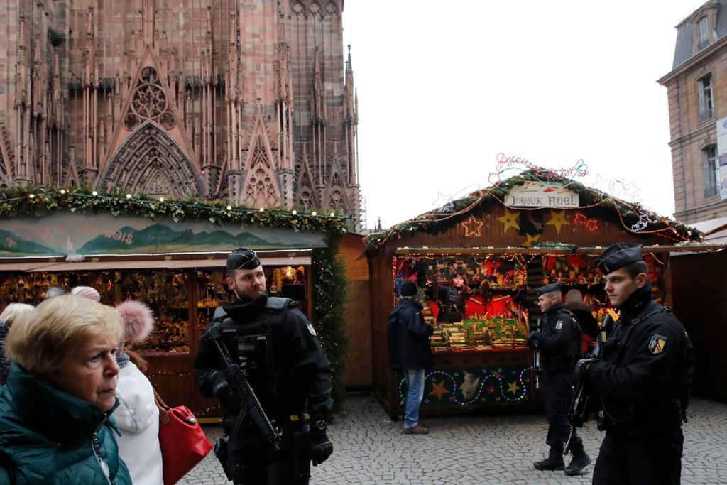 Der Straßburger Weihnachtsmarkt ist wieder geöffnet. Foto: dpa