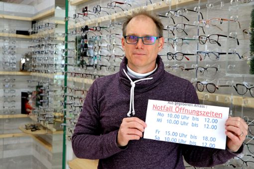 HGV-Vorsitzender Guido Petran hat sein Brillengeschäft weiter  geöffnet, wenn auch kürzer.Foto: Kauffmann Foto: Schwarzwälder Bote